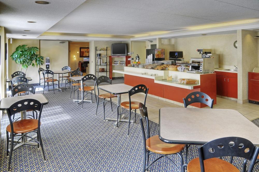 Comfort Suites London Extérieur photo