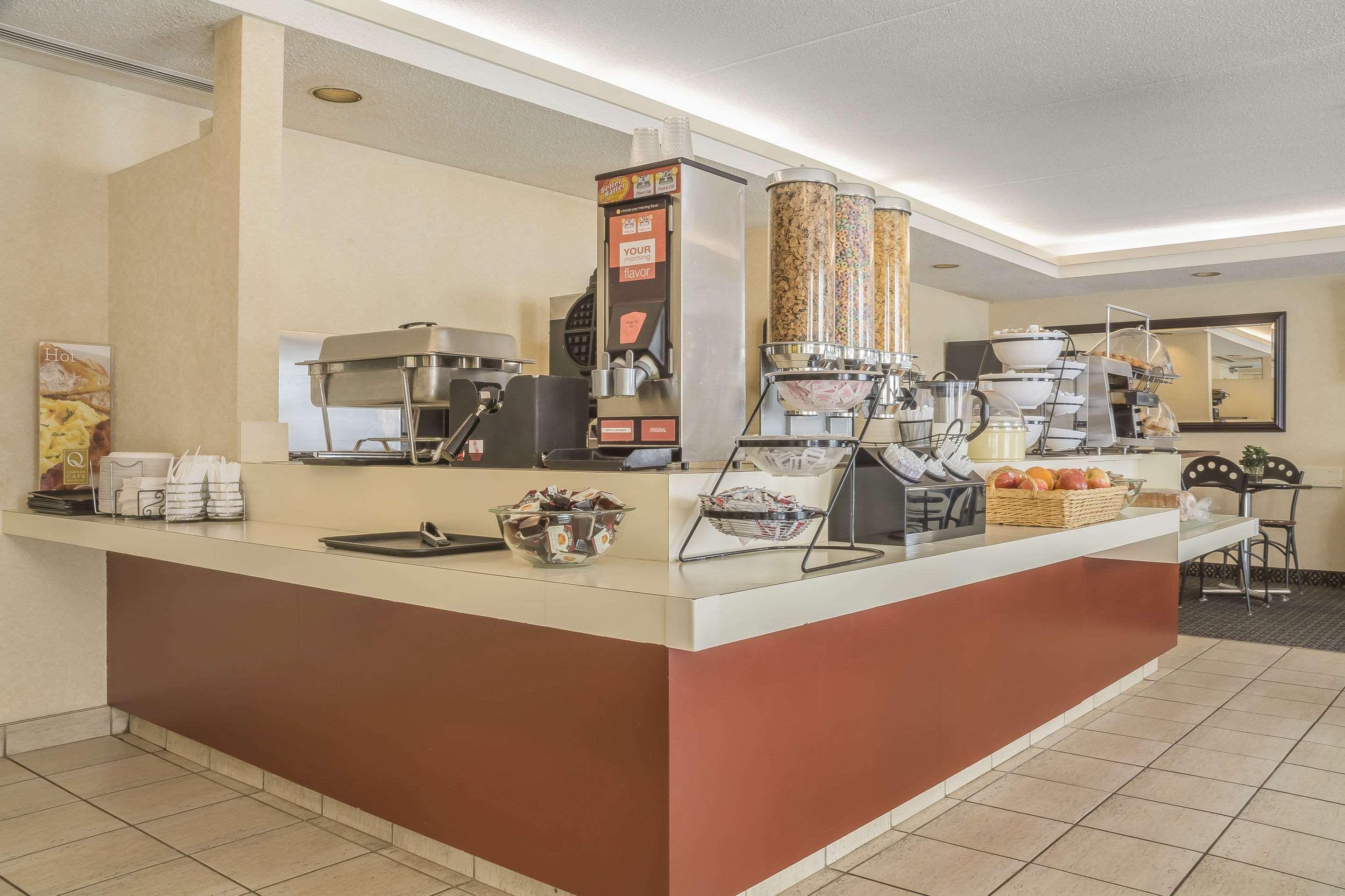 Comfort Suites London Extérieur photo