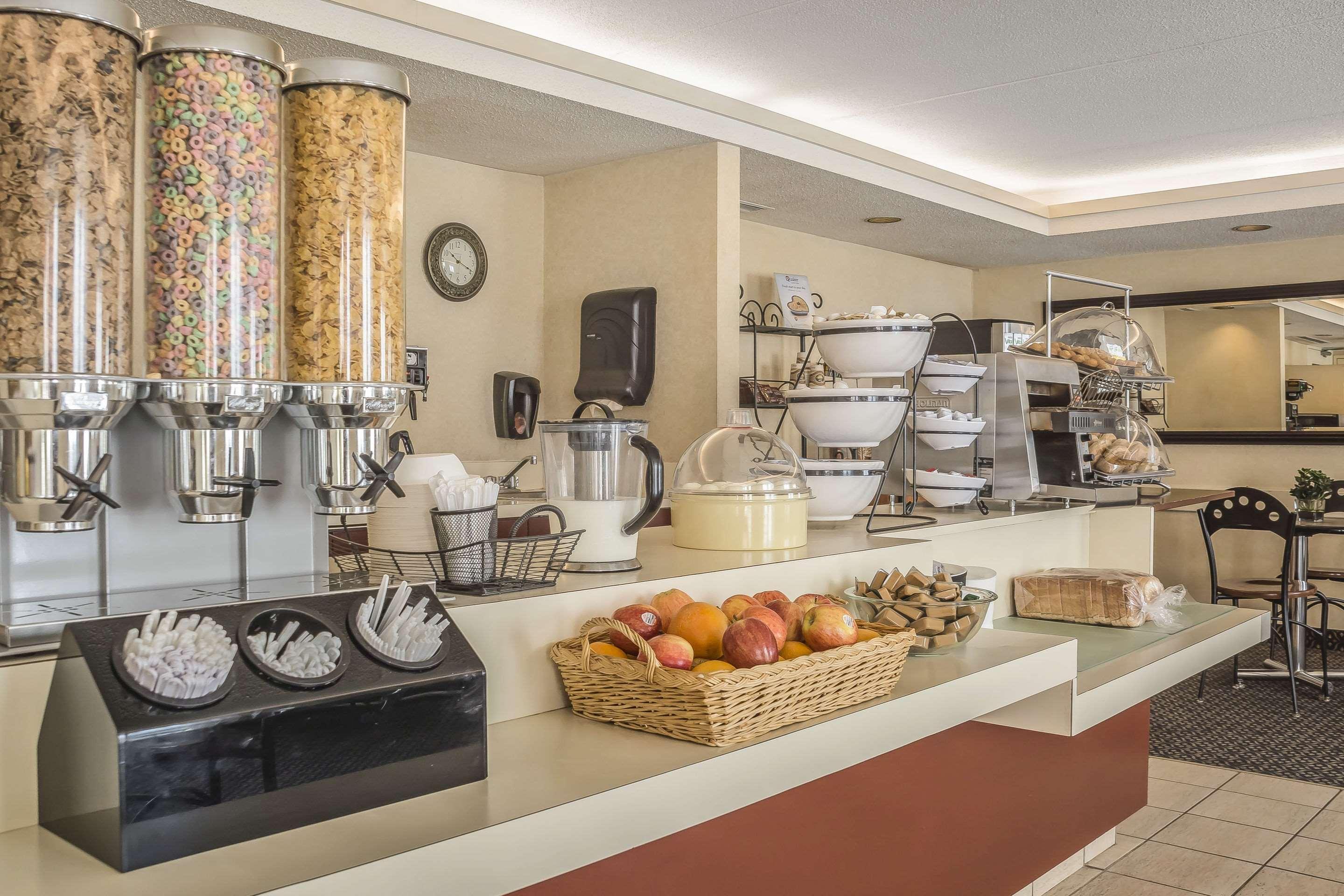 Comfort Suites London Extérieur photo
