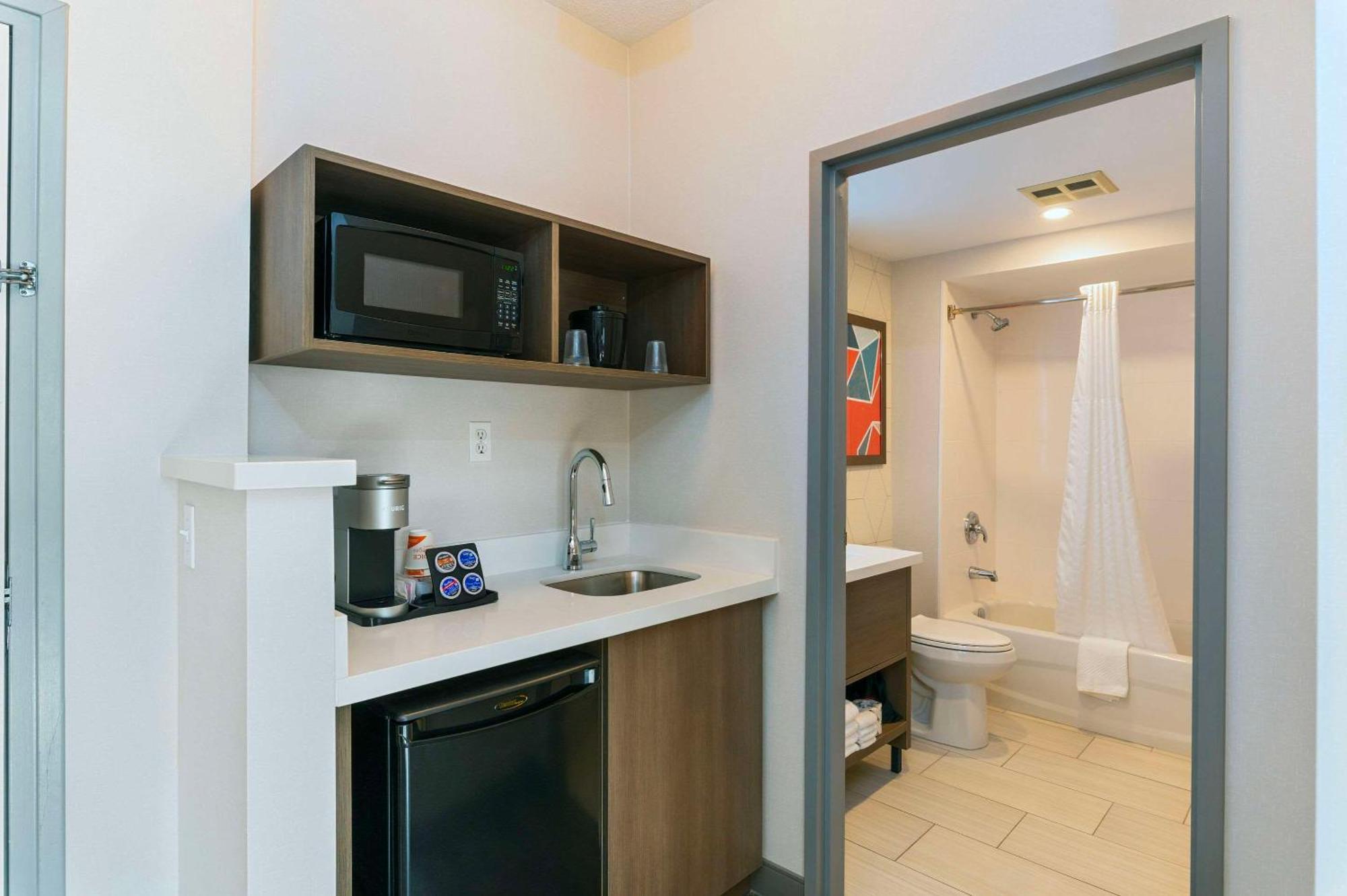 Comfort Suites London Extérieur photo